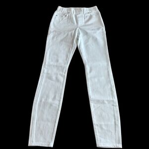 New Lands End No Buttons Elastic Waist Jeans. Size 2